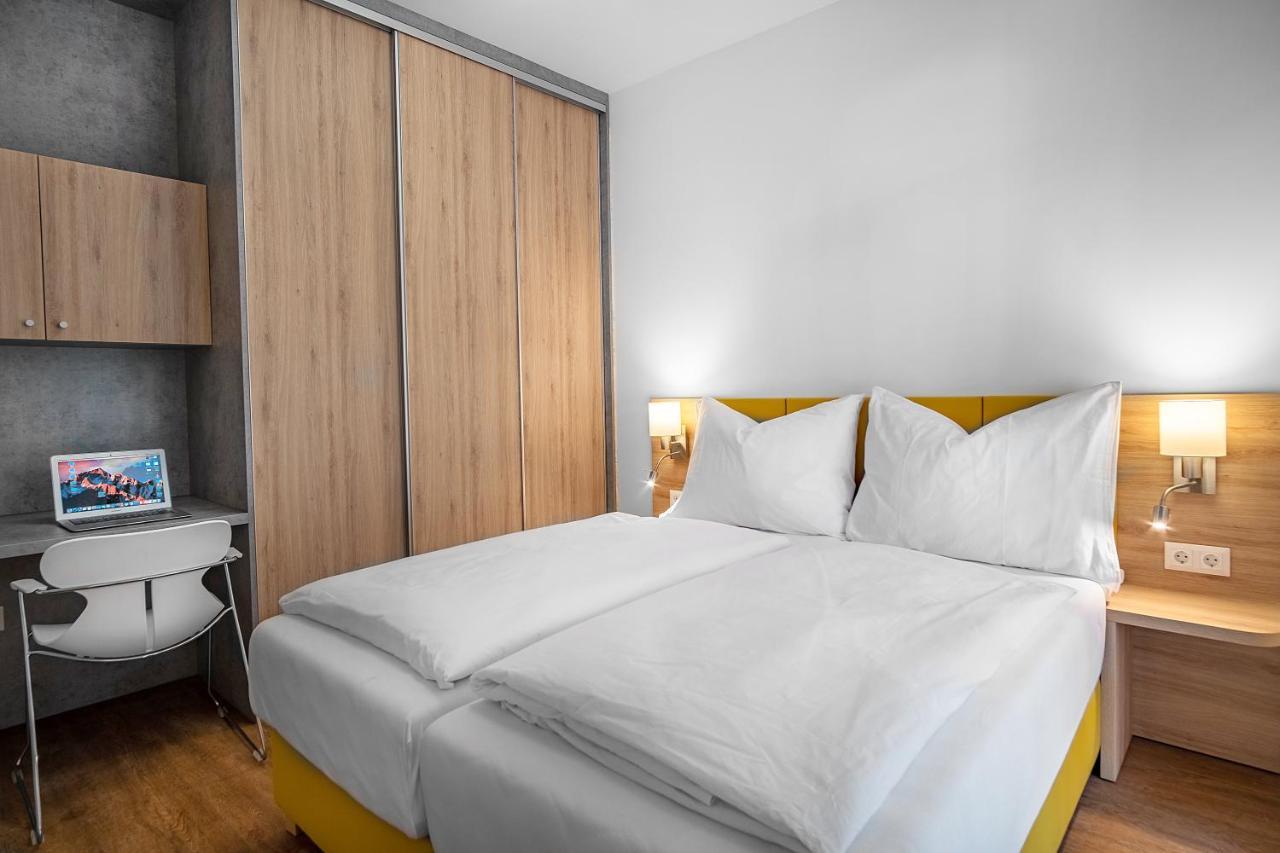 Szent Bernadett Csaladi Apartmanhaz Siofok Exterior photo
